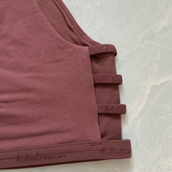 Lululemon SIMPLY GATHERED BRALETTE Cherry Cola M - Picture 5 of 7